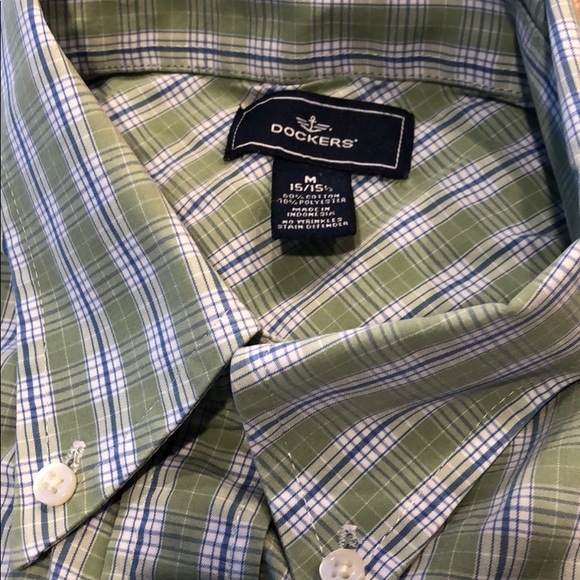 2 Men’s Medium Short Sleeve Button Down Shirts - Picture 8 of 10